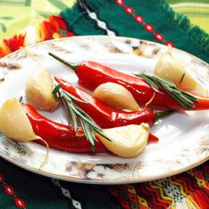 How to cook delicious pickled hot peppers for the winter: the best recipes from experienced housewives