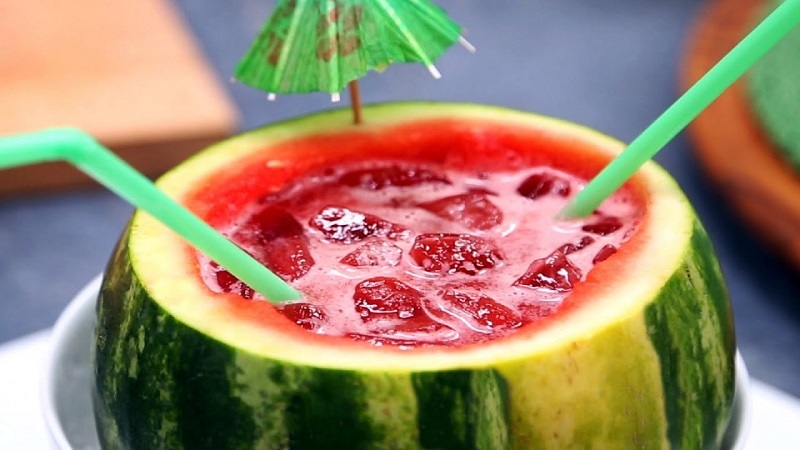 Why is watermelon juice useful and how to cook it properly at home