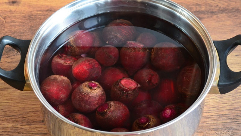 How to properly use beet broth for various diseases: benefits and harms