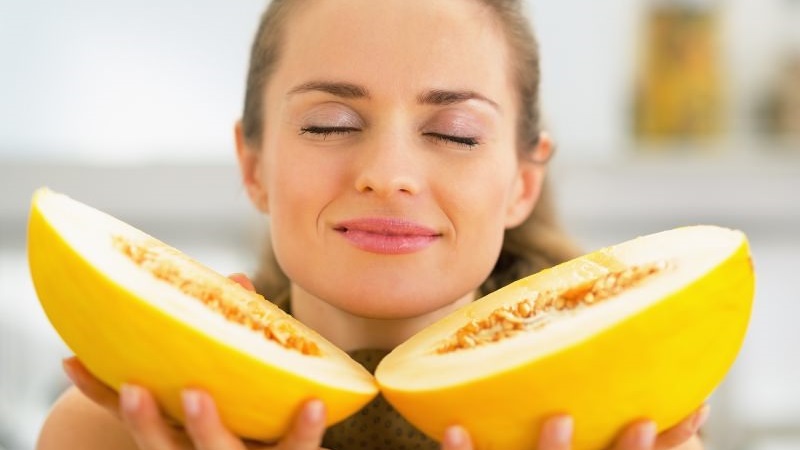 Is it possible to eat a melon during pregnancy: benefits, harms and contraindications