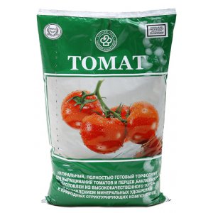 An unpretentious, but very tasty variety of tomatoes Miracle of the market with a rich harvest - a favorite of experienced gardeners