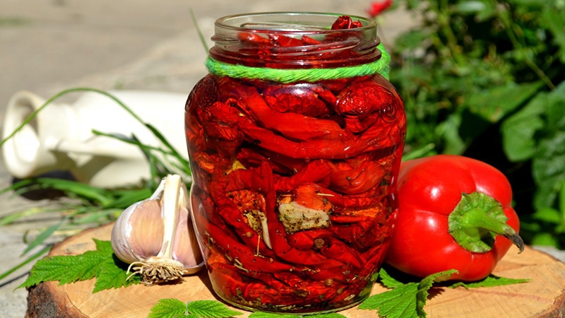 How to cook pickled peppers in oil for the winter: simple recipes from experienced housewives