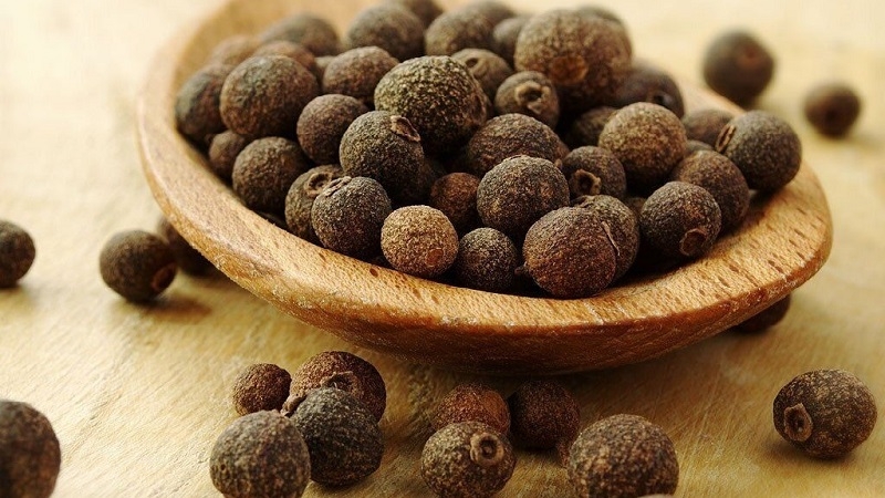 Are allspice and black pepper the same thing or not?