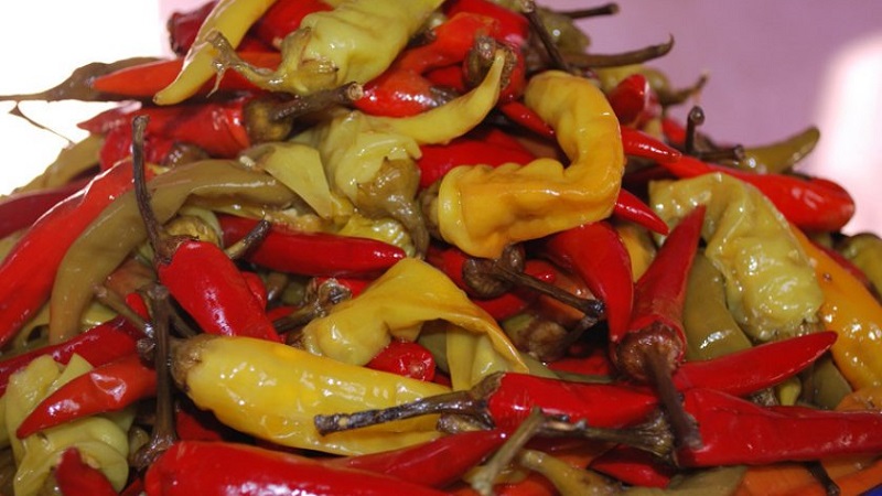 How to cook pickled tsitsak peppers for the winter: simple recipes and recommendations for preparation and storage