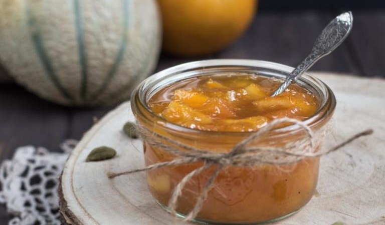 How to make a simple and delicious melon rind jam