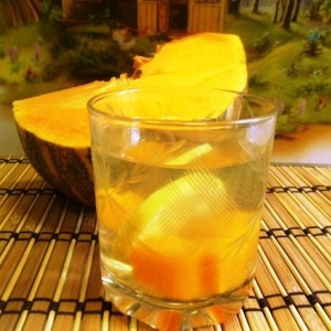 How to cook a delicious and healthy pumpkin compote: the best recipes and tips for making spins for the winter
