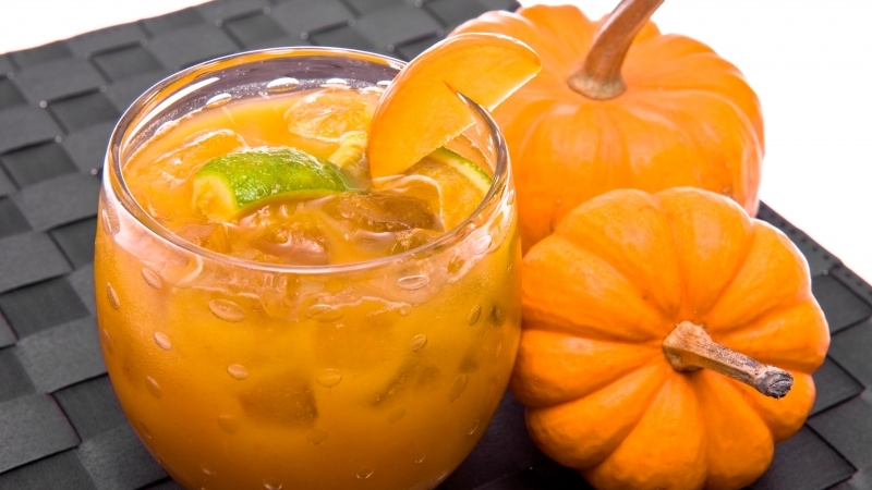 How to cook a delicious and healthy pumpkin compote: the best recipes and tips for making spins for the winter