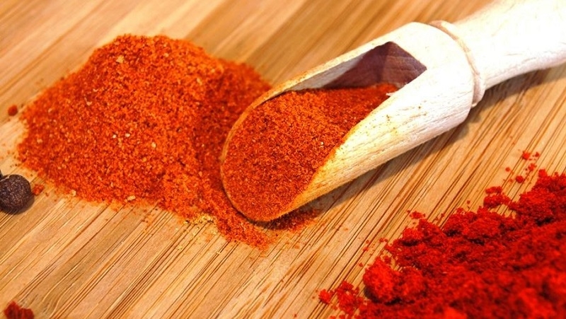 Red pepper and paprika: how they differ from each other