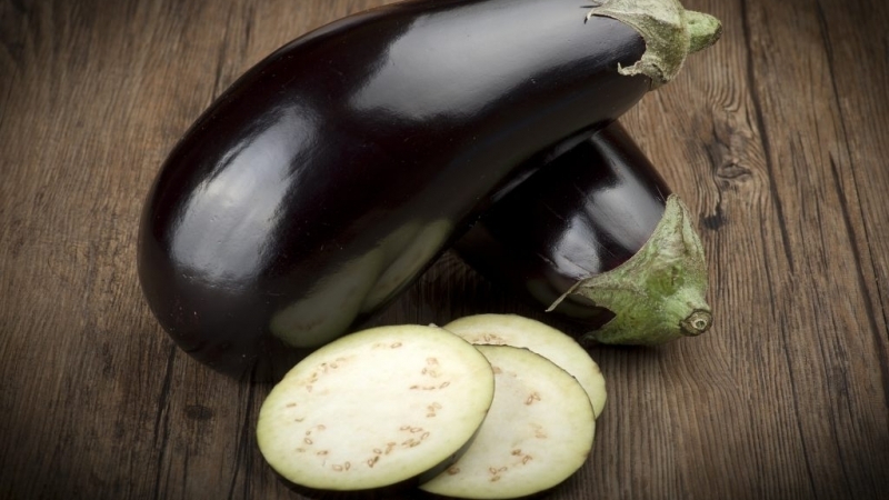 Do I need to peel eggplants and how to do it correctly
