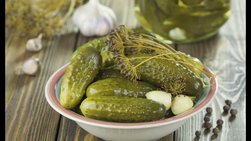 The benefits and harms of cucumber pickle for the body