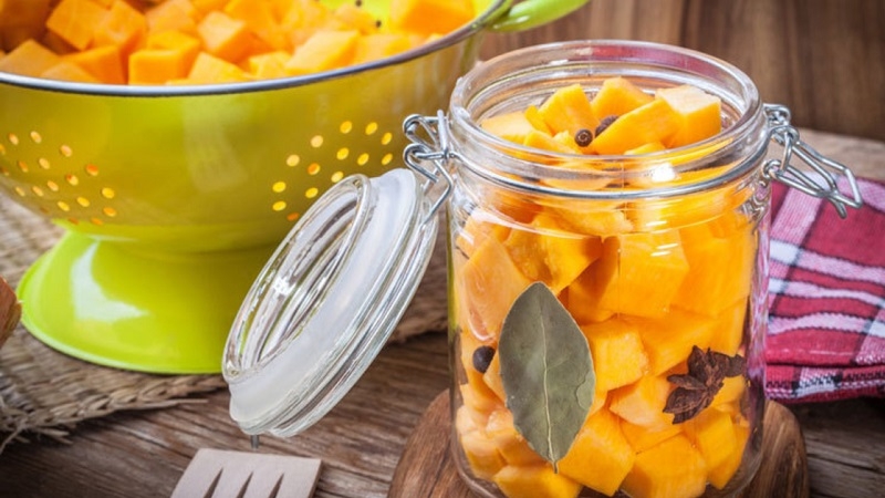 Simple and delicious pickled pumpkin recipes: cooking instructions and tips