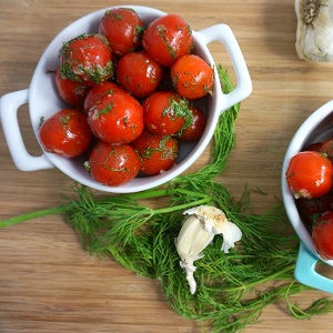 The most delicious recipes for pickling cherry tomatoes for the winter in jars: instructions and secrets of experienced housewives