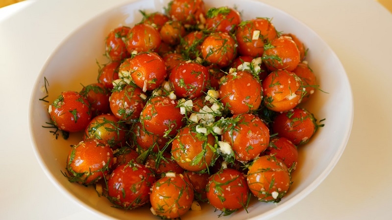 The most delicious recipes for pickling cherry tomatoes for the winter in jars: instructions and secrets of experienced housewives