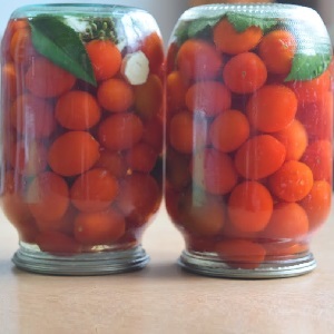 Harvesting cherry tomatoes for the winter: the most delicious preservation recipes and recommendations for their preparation