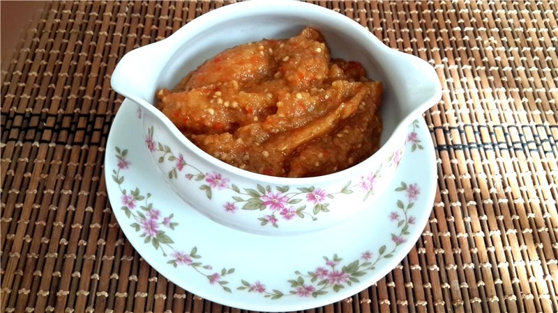 How to cook the most delicious eggplant caviar for the winter: a selection of the best recipes