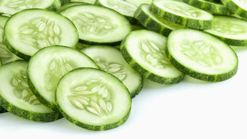How to deliciously cook cucumbers with turmeric for the winter: recipes and recommendations