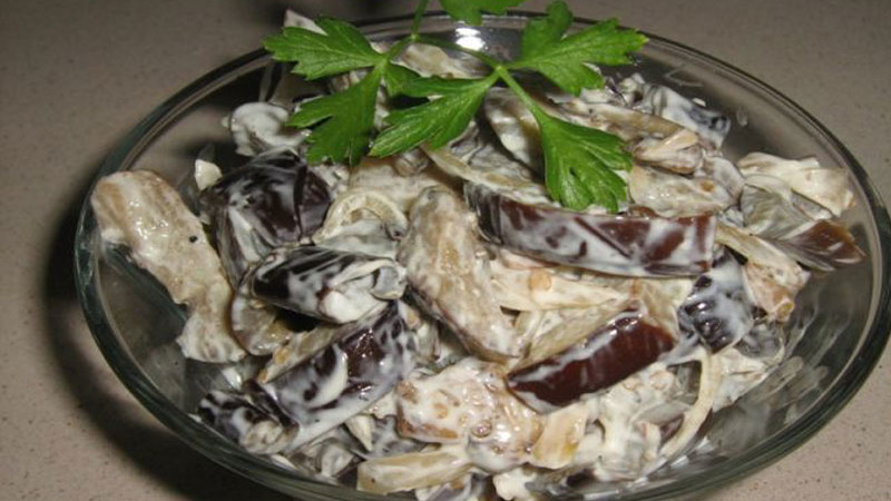 How to freeze fresh eggplants for the winter at home, and what to cook from them