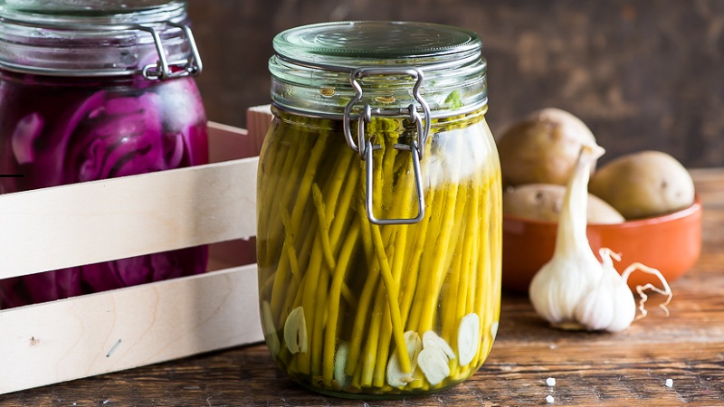 Why pickled asparagus is useful and how to cook it at home