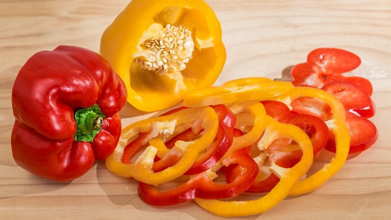 Where and how to keep bell peppers for the winter: fresh, frozen, dried, dried and canned
