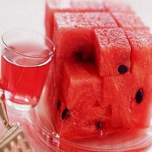 How to cook a delicious and healthy watermelon compote: the best recipes for a refreshing drink and preparations for the winter