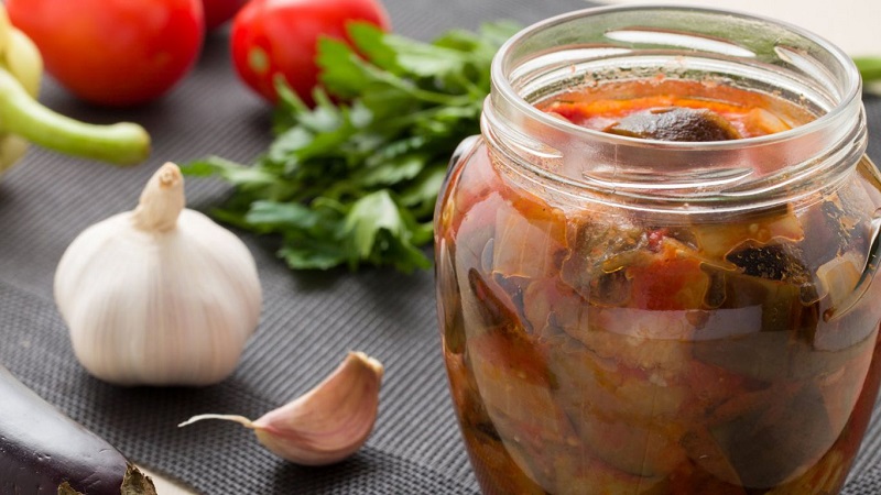 Cooking eggplants like mushrooms for the winter: recipes that guests will definitely ask for