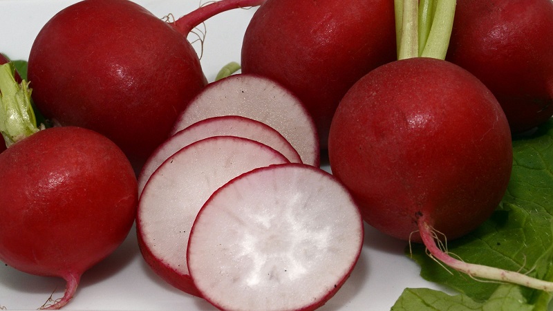 What vitamins are in radishes and how are they useful for health