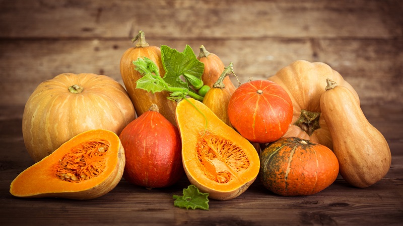 The benefits and harms of raw pumpkin: eating a fresh vegetable with maximum healing effect