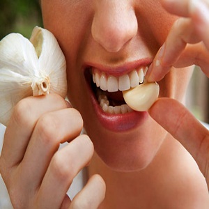 What happens if you eat garlic every day, and how much to use it, so as not to harm your health