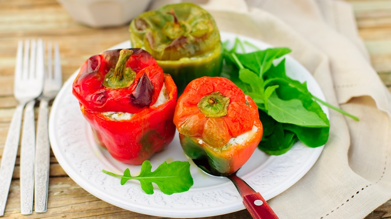 Where and how to keep bell peppers for the winter: fresh, frozen, dried, dried and canned