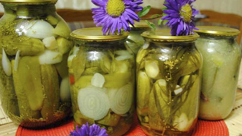 How to cook aromatic and crunchy cucumbers with mustard for the winter