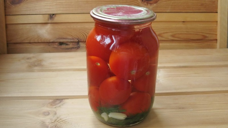 How to cook delicious and original sweet tomatoes in liter jars for the winter