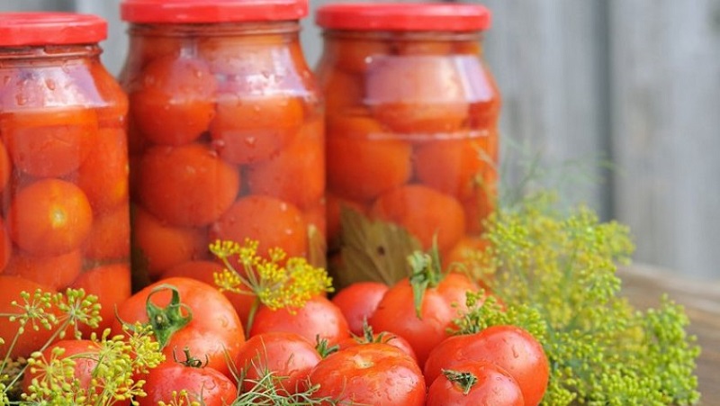 How to cook delicious and original sweet tomatoes in liter jars for the winter