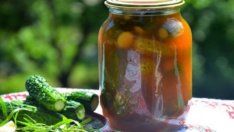 How to prepare pickled cucumbers with chili ketchup for the winter: recipes and tips
