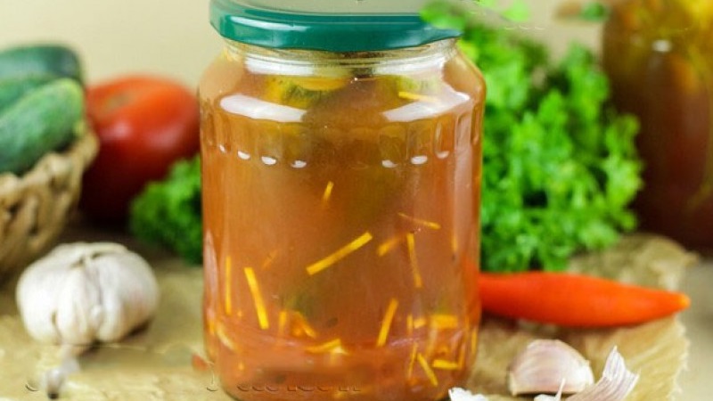 How to prepare pickled cucumbers with chili ketchup for the winter: recipes and tips