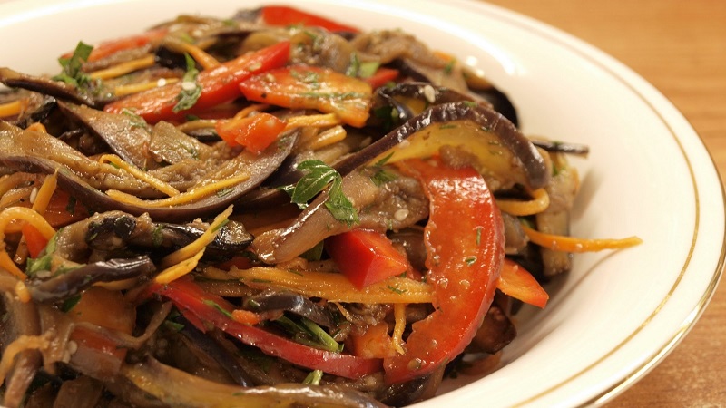 How to freeze fresh eggplants for the winter at home, and what to cook from them