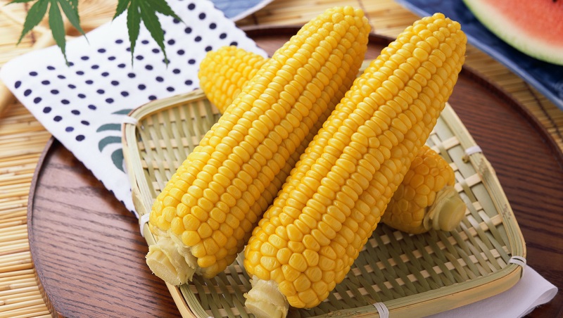 Is it possible to eat boiled corn for gastritis: arguments for and against, contraindications