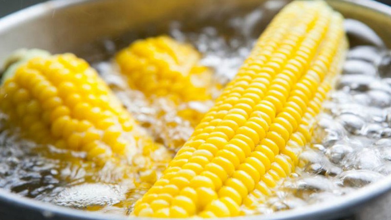 Is it possible to eat boiled corn while losing weight: calorie content, harm and benefits of cereal