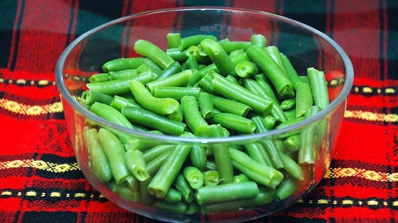 A selection of the best recipes for canned green beans: we cook tasty and original from simple ingredients