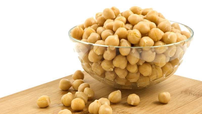 Hearty and tasty storehouse of vitamins: chickpeas, the secrets of its use in cooking, cosmetology and folk medicine
