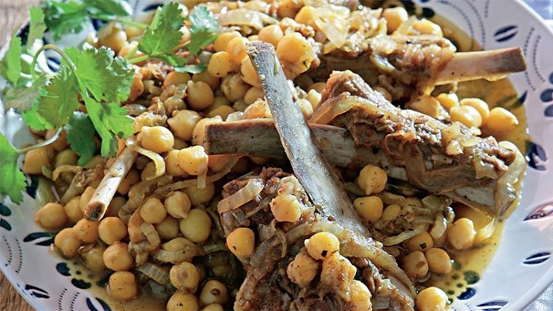 Hearty and tasty storehouse of vitamins: chickpeas, the secrets of its use in cooking, cosmetology and folk medicine