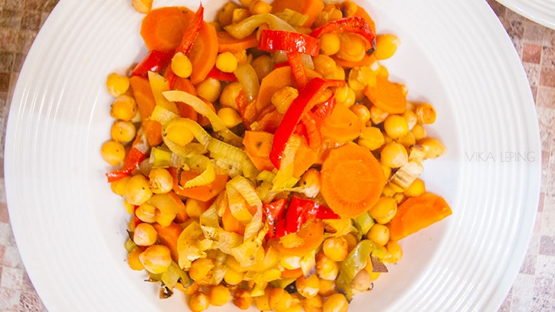 Hearty and tasty storehouse of vitamins: chickpeas, the secrets of its use in cooking, cosmetology and folk medicine