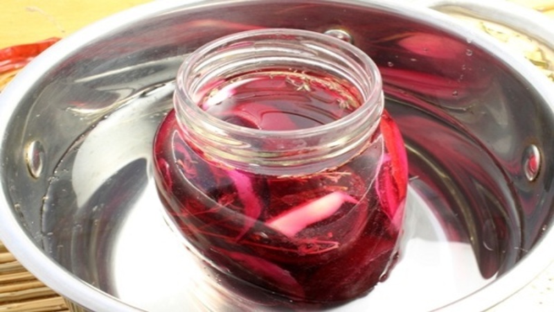 The best recipes for pickled beets for the winter in jars: how to make blanks simple and tasty