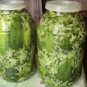 How to cook cucumbers in your own juice for the winter without sterilization: recipes and advice from experienced housewives
