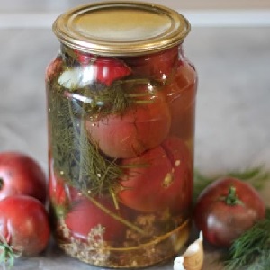 How to cook delicious canned tomatoes for the winter in liter jars: a selection of the best recipes