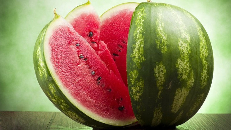 Is it possible to eat watermelon seeds and how are they useful for the body?