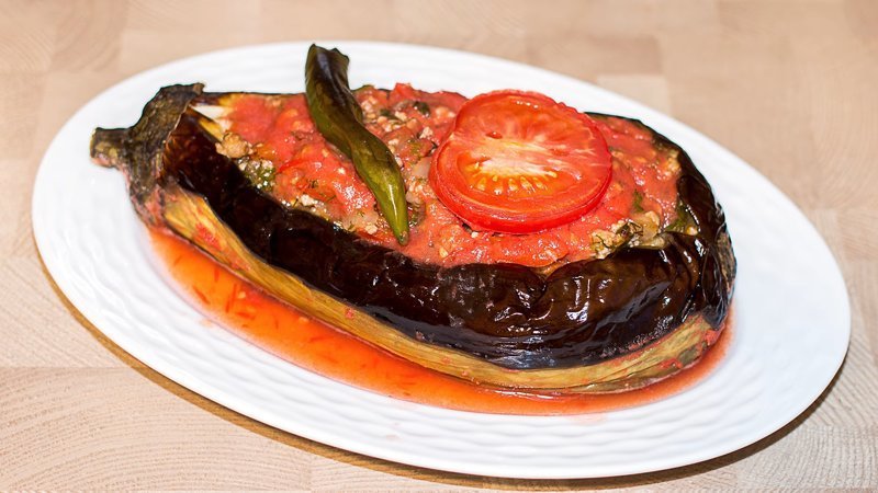 Is it possible to eat eggplant for gout: pros and cons, suitable recipes and consumption rates