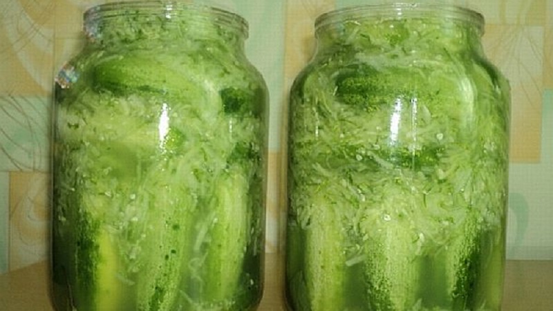 We close cucumbers in our own juice quickly and tasty