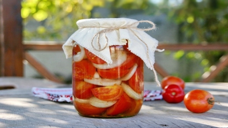 How to cook tomatoes in slices for the winter: a selection of the best recipes for canning tomato slices