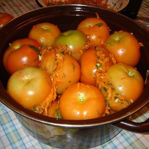 We make delicious preparations with our own hands - salted brown tomatoes: the best recipes and tips for cooking
