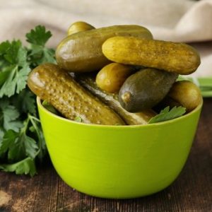 How to properly prepare pickled cucumbers with carrots for the winter
